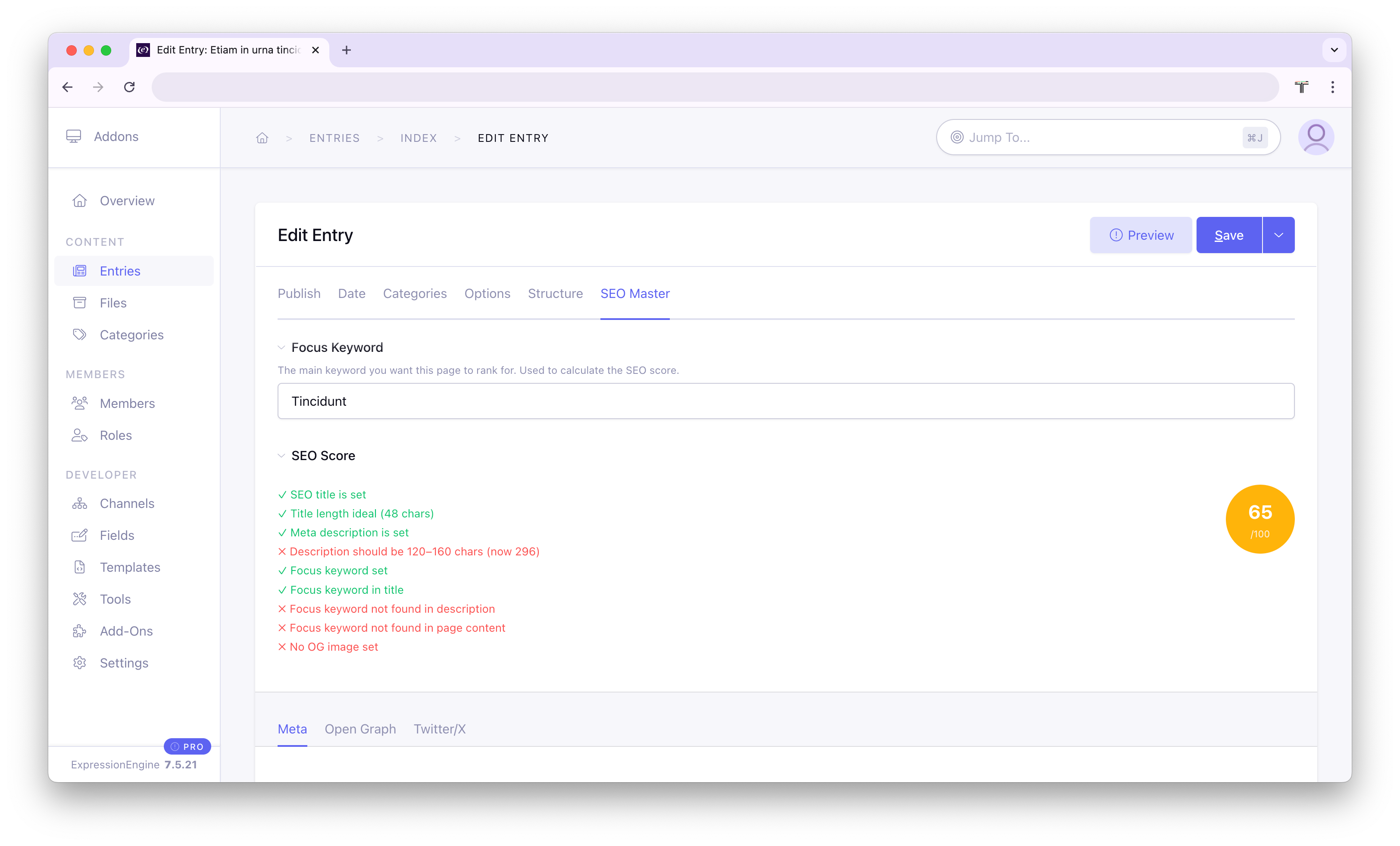 SEO Score circle and live analysis list in the entry tab